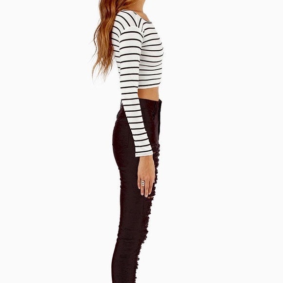 Tobi Merced Crop - black and white stripes - Picture 4 of 4